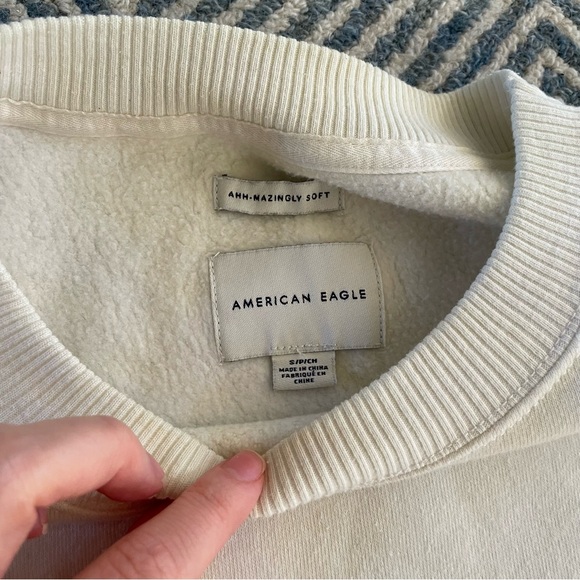 AE Crewneck - Picture 4 of 4